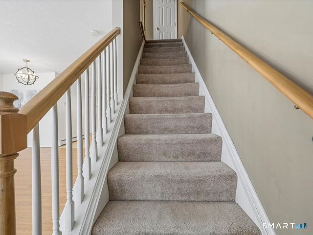 24 Fairway Drive 9, Ledyard, CT 06339