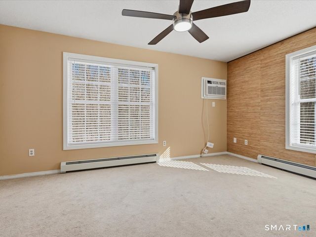 24 Fairway Drive 9, Ledyard, CT 06339