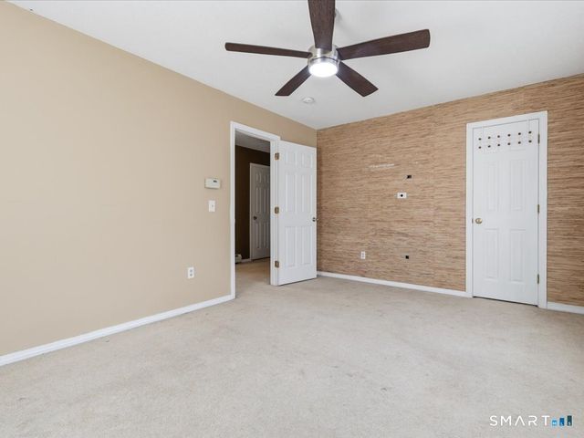 24 Fairway Drive 9, Ledyard, CT 06339