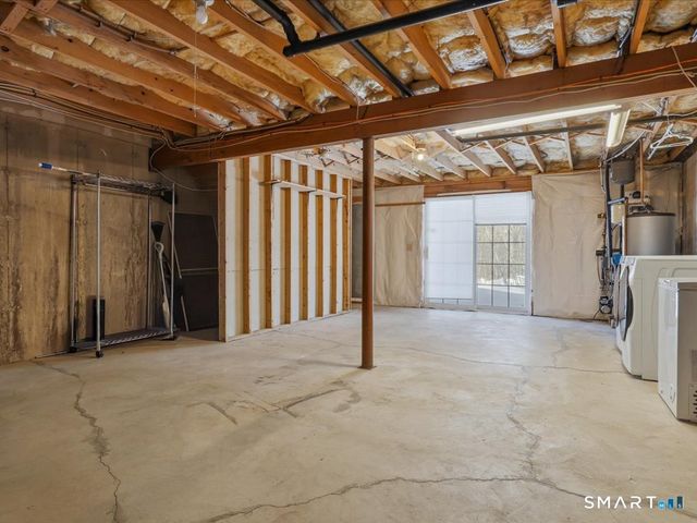 24 Fairway Drive 9, Ledyard, CT 06339