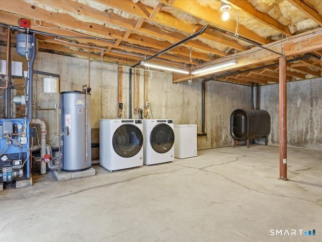 24 Fairway Drive 9, Ledyard, CT 06339