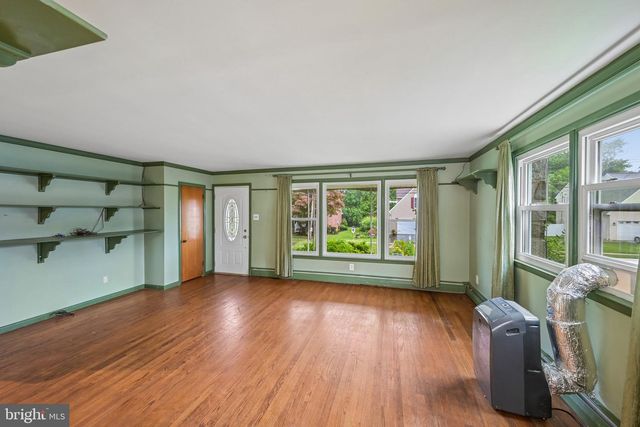 718 AGNES AVE, Morton, PA 19070
