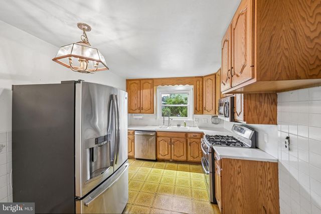 718 AGNES AVE, Morton, PA 19070