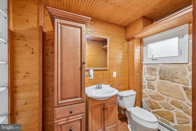 718 AGNES AVE, Morton, PA 19070