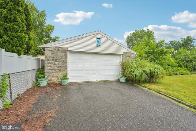 718 AGNES AVE, Morton, PA 19070