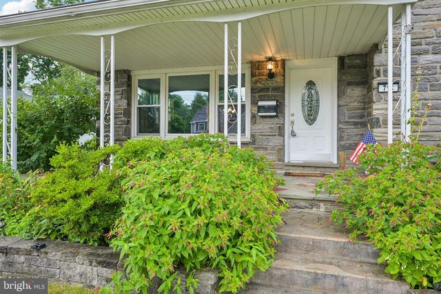 718 AGNES AVE, Morton, PA 19070