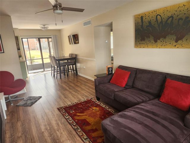 1920 E EDGEWOOD DRIVE D3, Lakeland, FL 33803