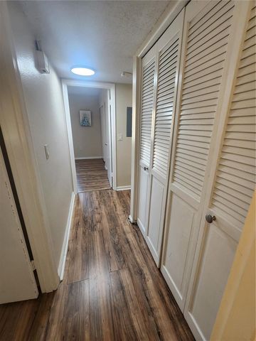 1920 E EDGEWOOD DRIVE D3, Lakeland, FL 33803