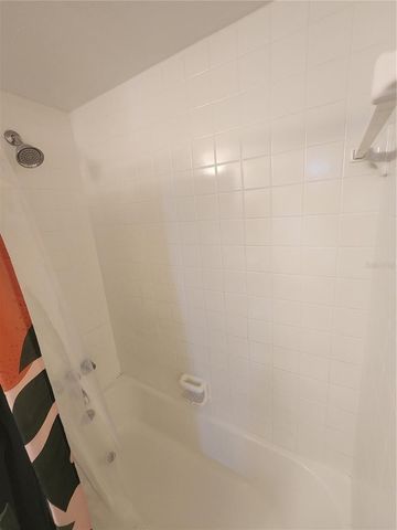 1920 E EDGEWOOD DRIVE D3, Lakeland, FL 33803