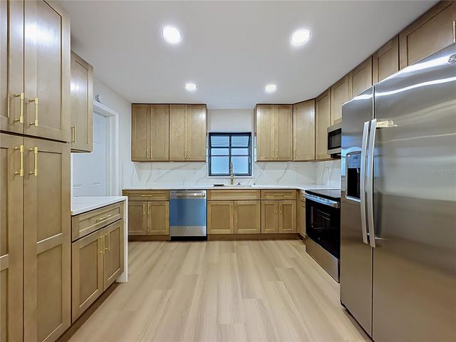 2105 SHAFFER PLACE, Orlando, FL 32806