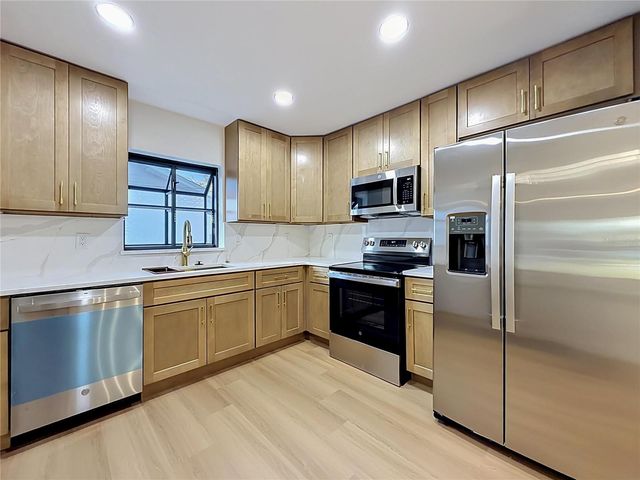 2105 SHAFFER PLACE, Orlando, FL 32806