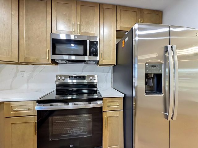 2105 SHAFFER PLACE, Orlando, FL 32806