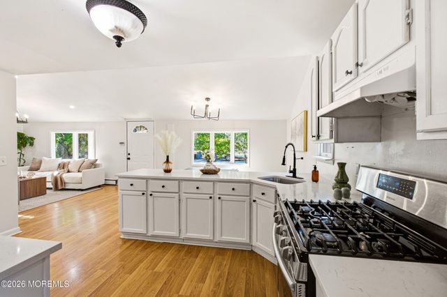 308 Tiller Avenue, Beachwood, NJ 08722