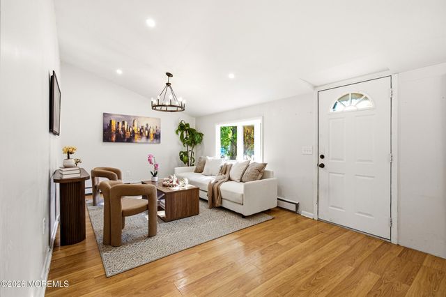 308 Tiller Avenue, Beachwood, NJ 08722