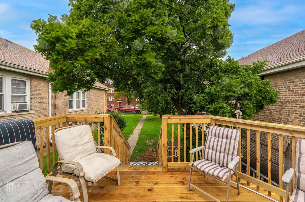 3134 N Long Avenue, Chicago, IL 60641 — photo 2