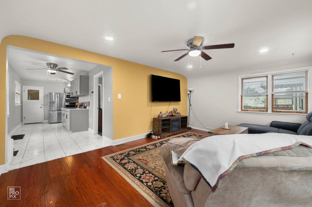3134 N Long Avenue, Chicago, IL 60641 — photo 3