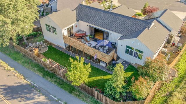 159 Stone Ridge Ct, Murphys, CA 95247
