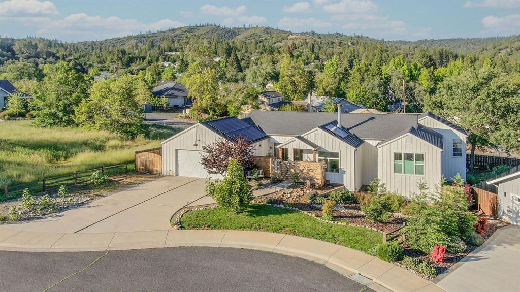 159 Stone Ridge Ct, Murphys, CA 95247
