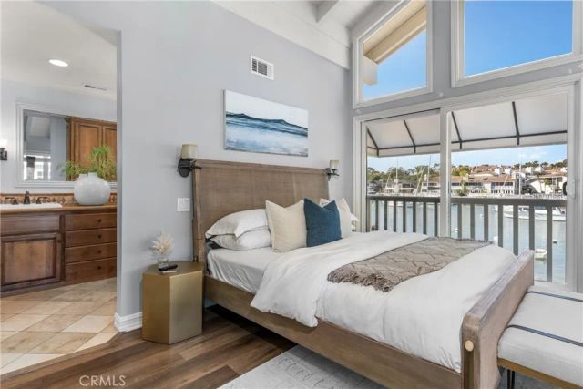 1011 N Bay Front, Newport Beach, CA 92662