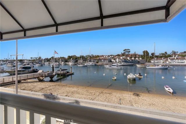 1011 N Bay Front, Newport Beach, CA 92662
