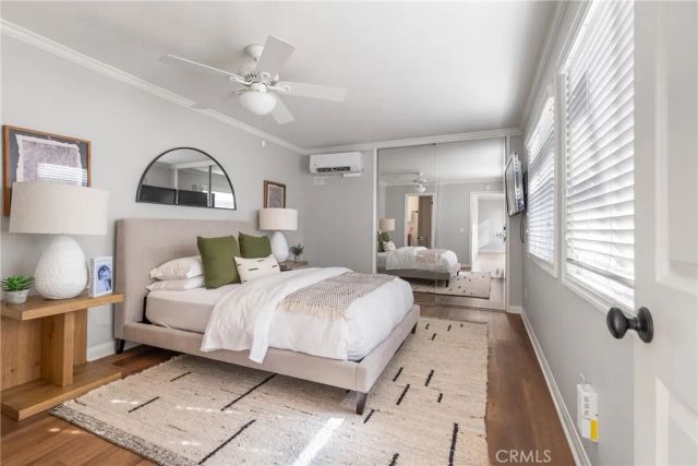 1011 N Bay Front, Newport Beach, CA 92662