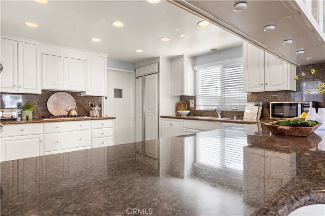 1011 N Bay Front, Newport Beach, CA 92662
