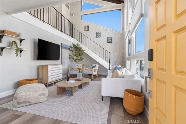 1011 N Bay Front, Newport Beach, CA 92662