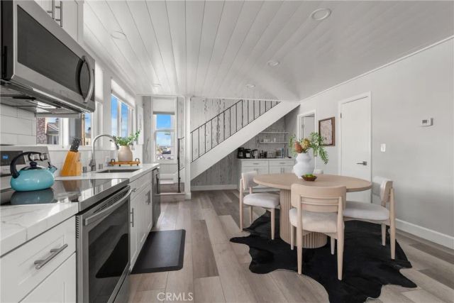 1011 N Bay Front, Newport Beach, CA 92662