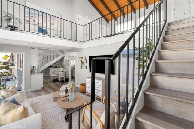 1011 N Bay Front, Newport Beach, CA 92662