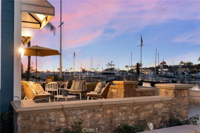 1011 N Bay Front, Newport Beach, CA 92662