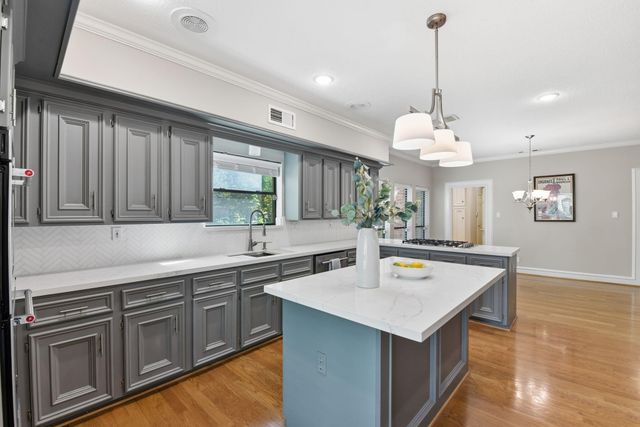 16003 Kempton Park Drive, Spring, TX 77379