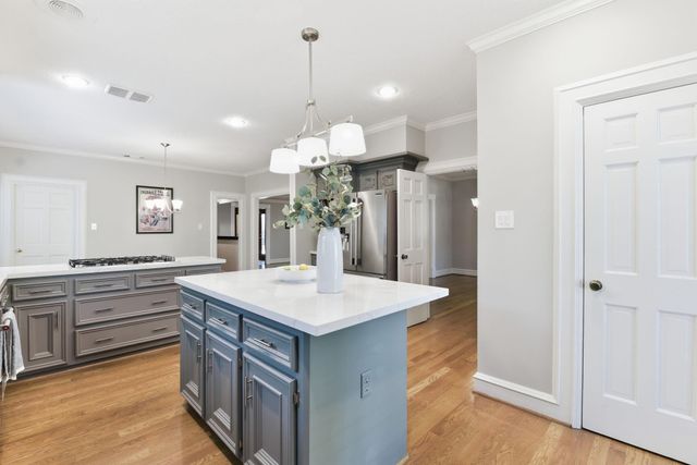 16003 Kempton Park Drive, Spring, TX 77379