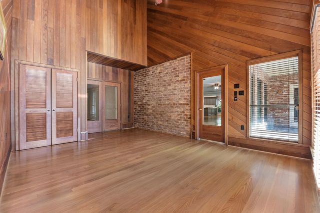 16003 Kempton Park Drive, Spring, TX 77379