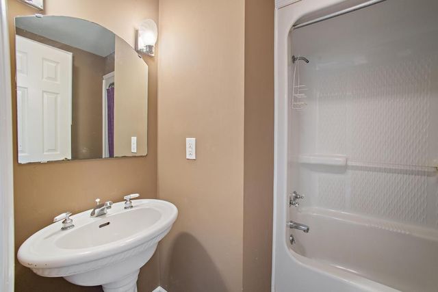 104 Knollwood Court, Orangeburg, SC 29118