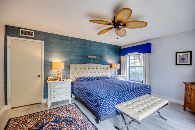 18460 SE Wood Haven Lane D, Jupiter, FL 33469
