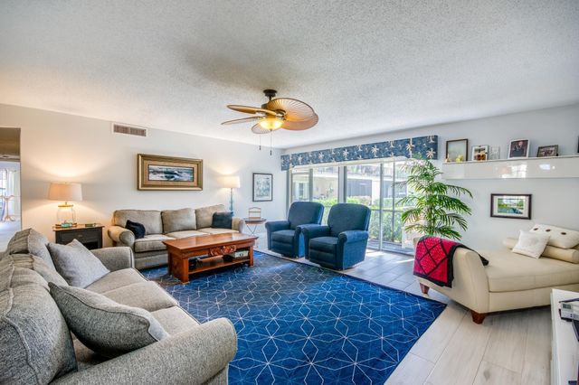 18460 SE Wood Haven Lane D, Jupiter, FL 33469