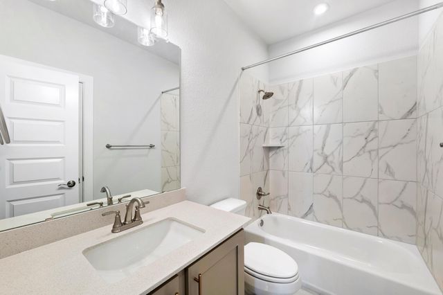 8208 Bouvreuil DR, Austin, TX 78738