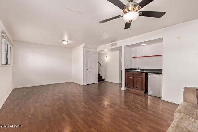 8625 E OSBORN Road, Scottsdale, AZ 85251