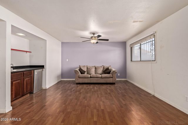 8625 E OSBORN Road, Scottsdale, AZ 85251