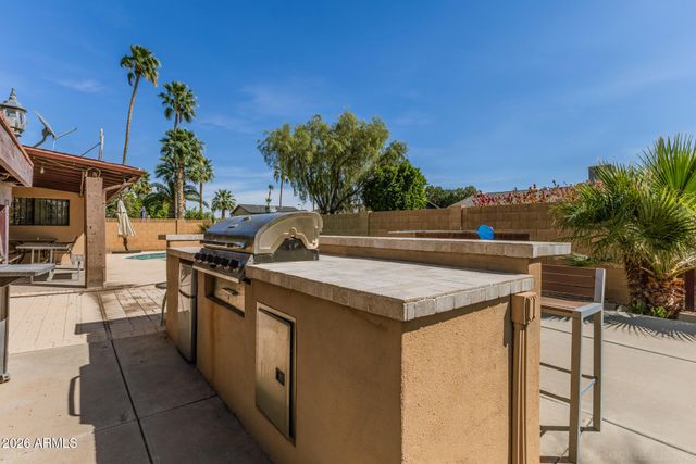 8625 E OSBORN Road, Scottsdale, AZ 85251