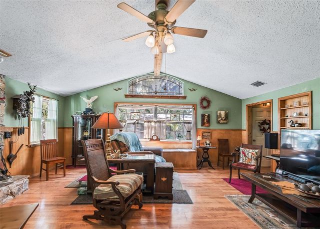 1295 N US 301, Sumterville, FL 33585