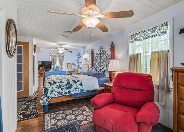1295 N US 301, Sumterville, FL 33585