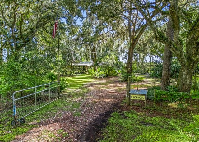 1295 N US 301, Sumterville, FL 33585
