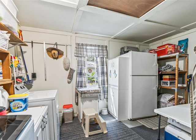 1295 N US 301, Sumterville, FL 33585