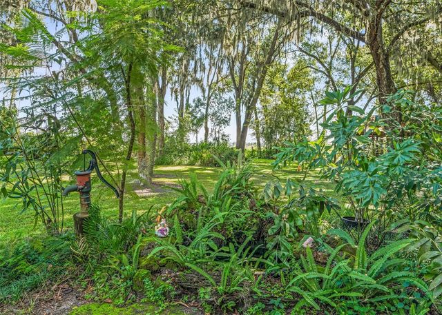 1295 N US 301, Sumterville, FL 33585