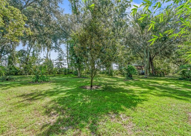 1295 N US 301, Sumterville, FL 33585