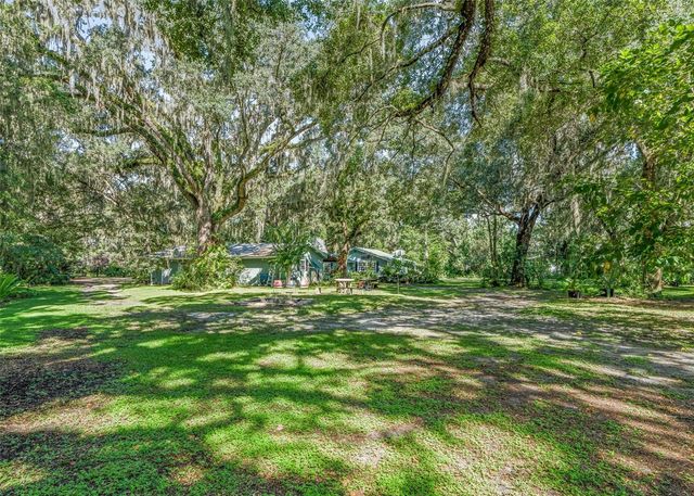 1295 N US 301, Sumterville, FL 33585