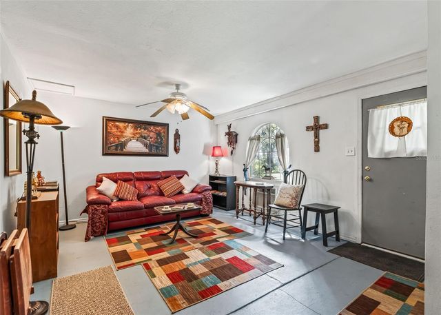 1295 N US 301, Sumterville, FL 33585