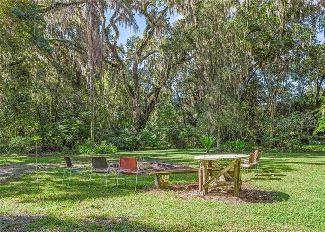 1295 N US 301, Sumterville, FL 33585