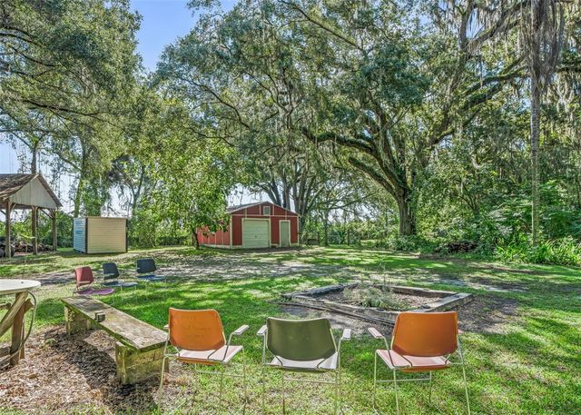 1295 N US 301, Sumterville, FL 33585